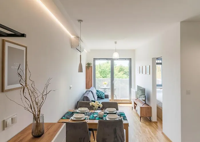 Old Town - Bus&tram Stops Nearby, Balcony - By Rentujemy Lägenhet Kraków