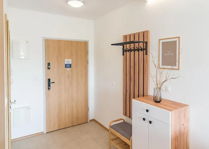 Old Town - Bus&tram Stops Nearby, Balcony - By Rentujemy Apartment *