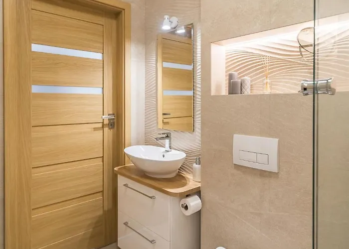 Lägenhet Old Town - Bus&tram Stops Nearby, Balcony - By Rentujemy Kraków