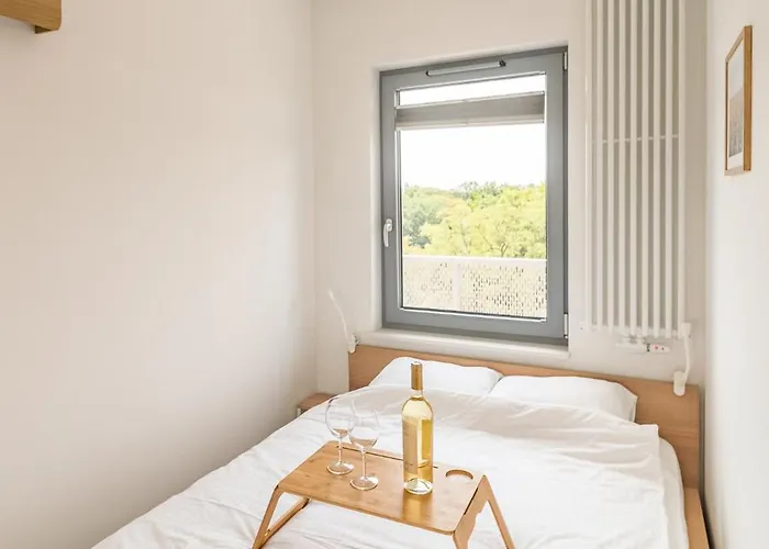 Old Town - Bus&tram Stops Nearby, Balcony - By Rentujemy *