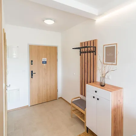 Old Town - Bus&tram Stops Nearby, Balcony - By Rentujemy Appartement *